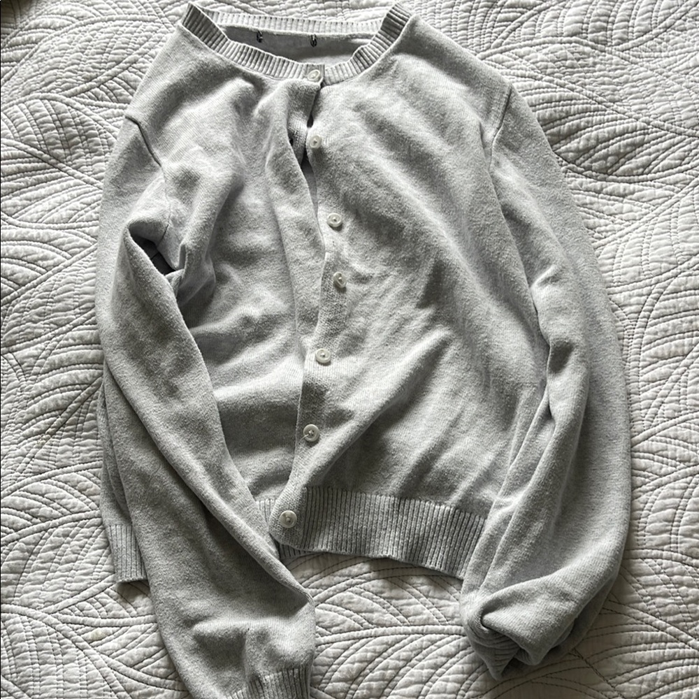 Women's Gray Sweater brandy melville basically new.